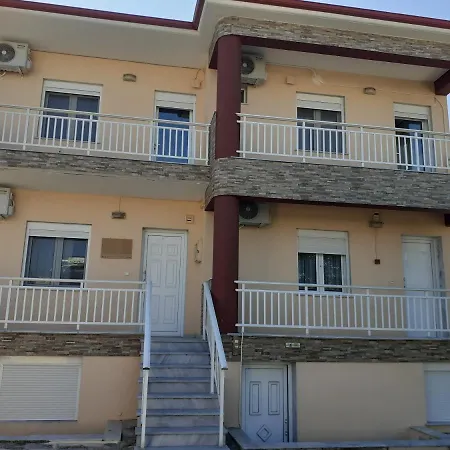 Polis' House Studios Apartment