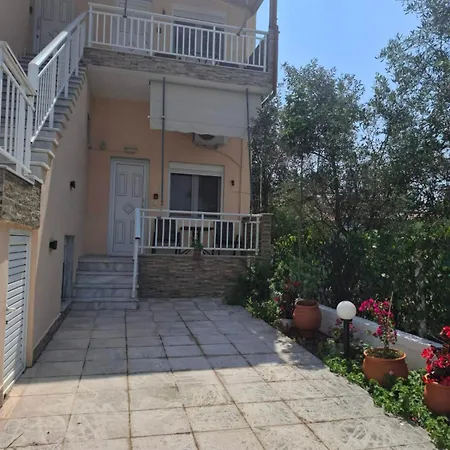 Апартаменты Polis' House *